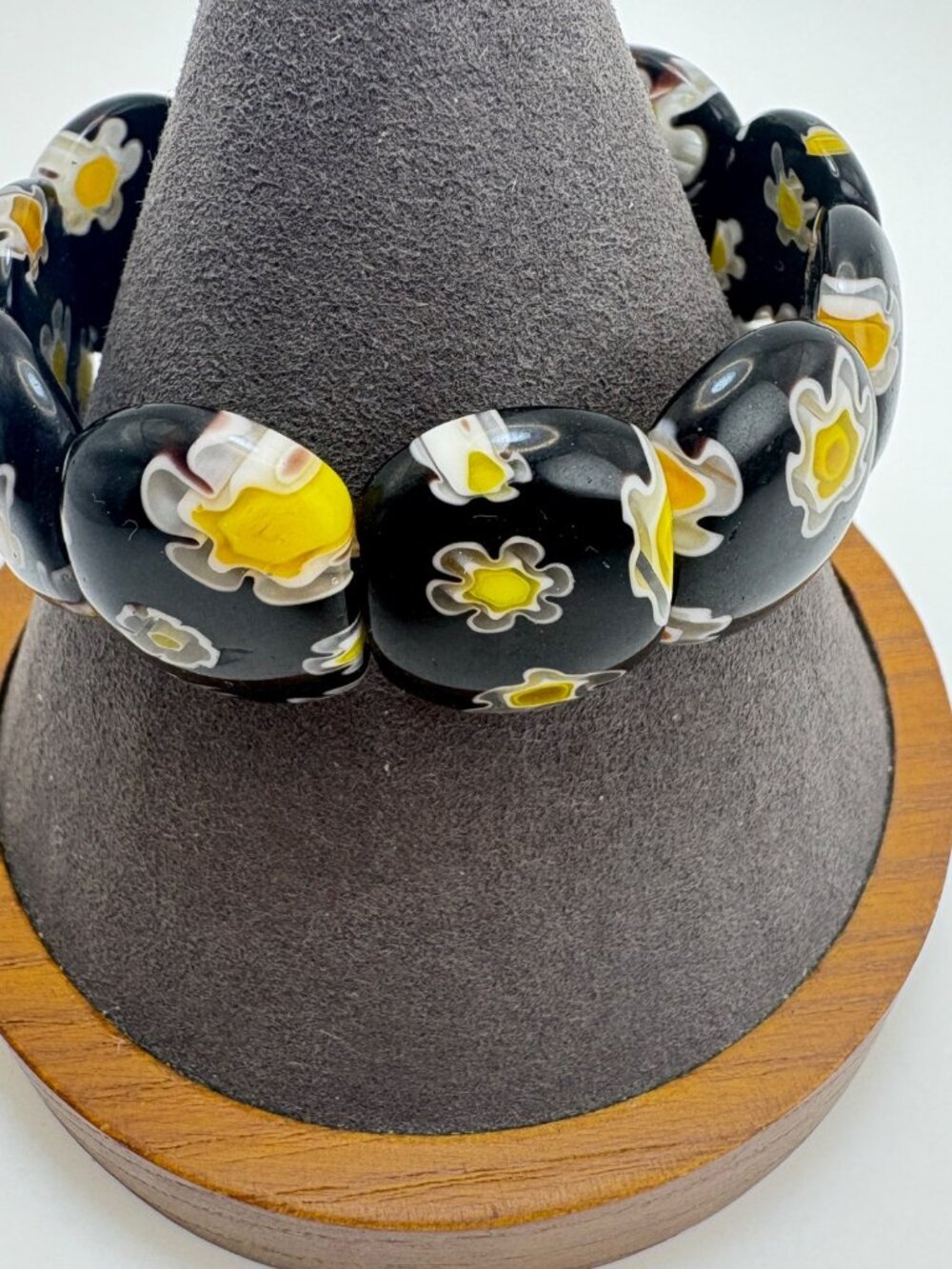 VTG Chunky Black Bead Yellow Floral Design Stretchy Bracelet One Size